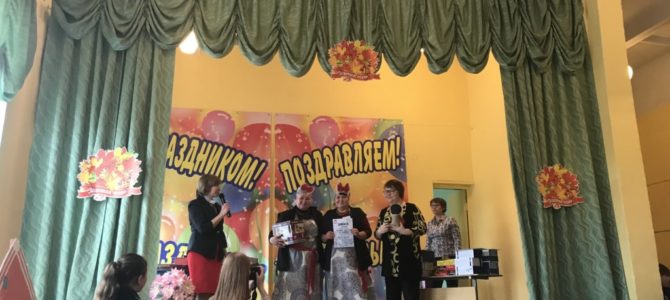Вы на ярмарку спешите и друзей своих зовите
