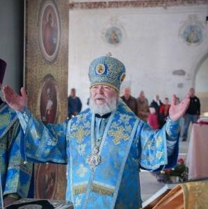В селе Колесниково епископ Павел совершил Божественную литургию в преддверии престольного праздника
